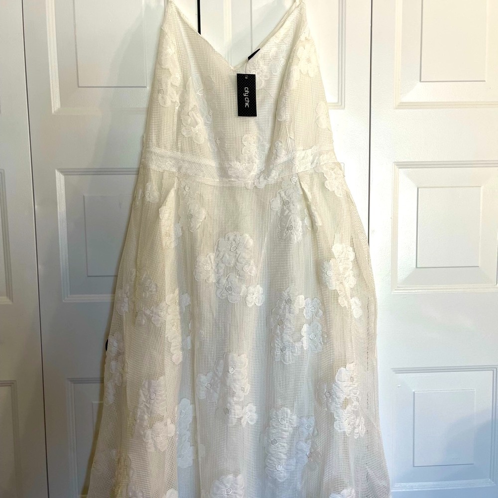 CIty Chic XL Beautiful Ivory Fit&Flare MIDI Dress (Brand New w/tags)